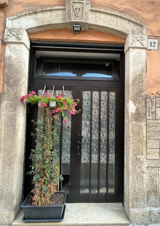 Mini Loft 12 Appartamento Nel Centro Di Bari Exterior foto